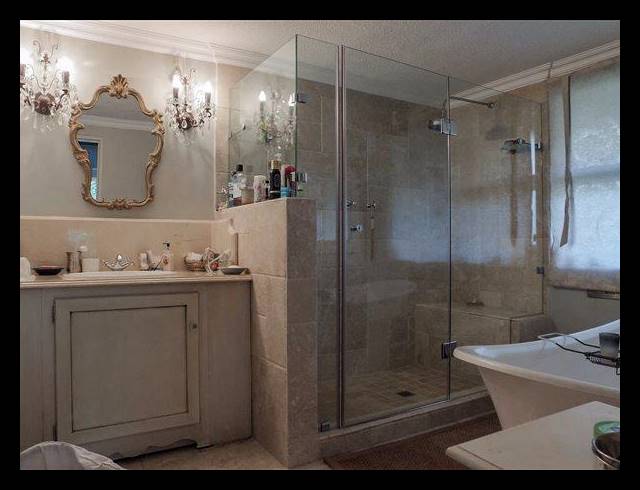 5 BEDROOM HOUSE FOR SALE IN LAKELAND ESTATE